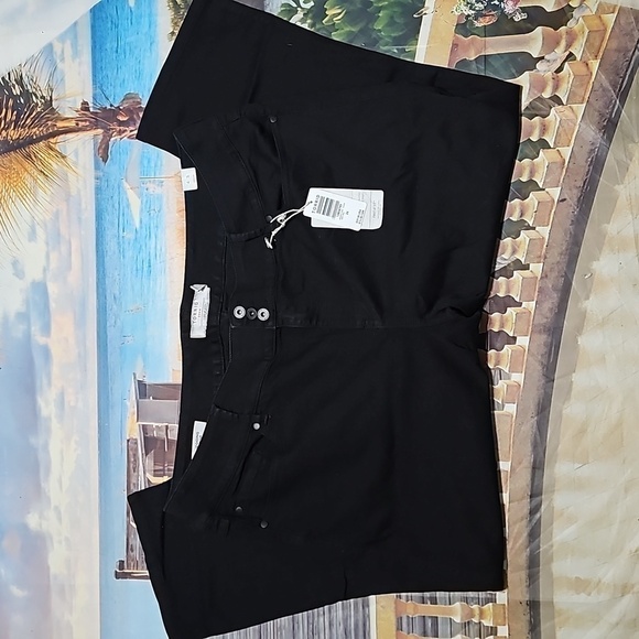 Torrid Crop‎ High Waist Jeans Size 24 NWT - Picture 1 of 7